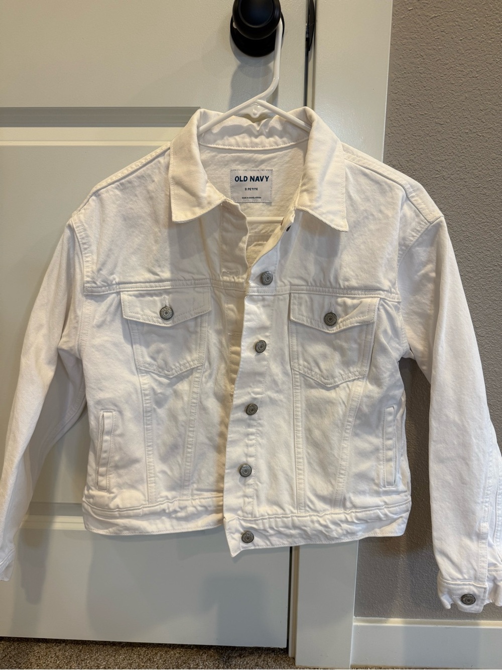 Old Navy White Petite Small Denim Jacket with Button Front
